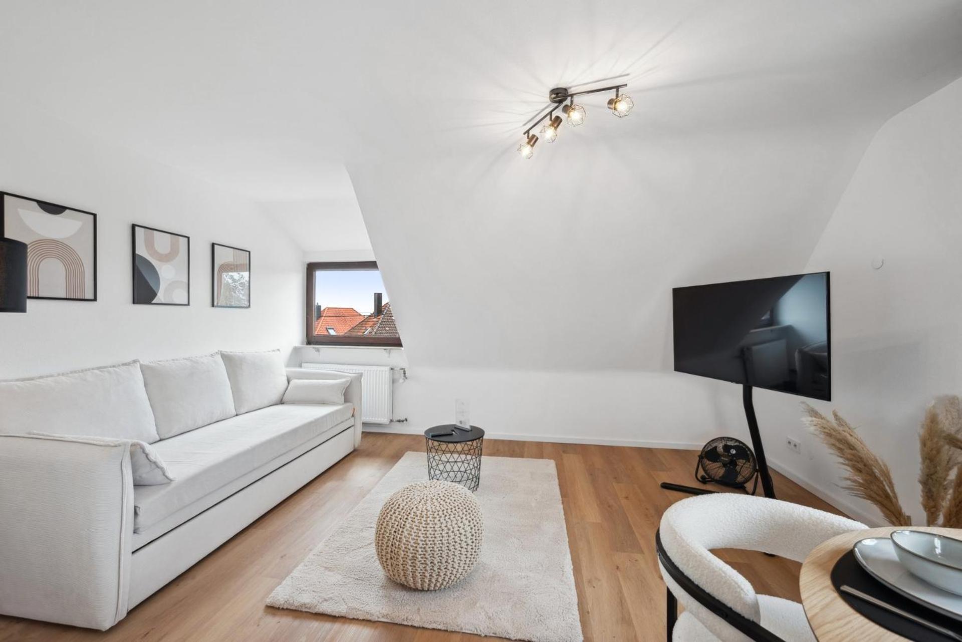 Malu Rooms - Top Lage, Kostenloser Parkplatz, Klima, Netflix, 24H Checkin Ludwigsburg Exterior foto